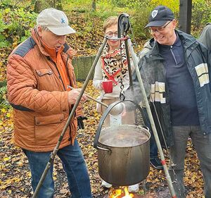Ausschank des Holzfällerkaffees